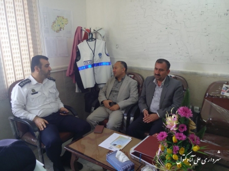 دیدار عضو شورای اسلامی شهر و سرپرست شهرداری با رئیس راهنمایی و رانندگی شهرستان