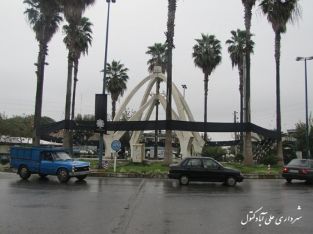 همزمان با فرارسیدن ماه محرم، شهر علی آباد کتول  یکپارچه سیاهپوش شد