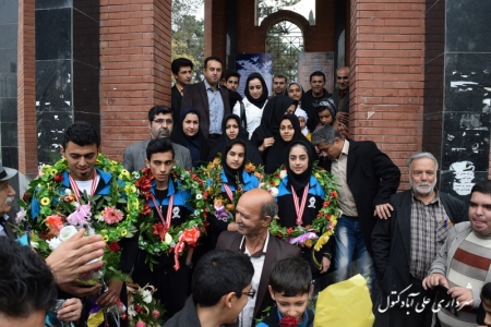 استقبال اعضای شورای اسلامی شهر از قهرمانان کاراته شهرستان
