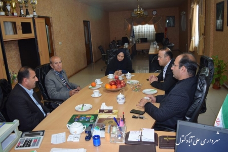 جلسه با مهندس روشن بنیان گذار فضای سبز وپدرفضای سبز ایران