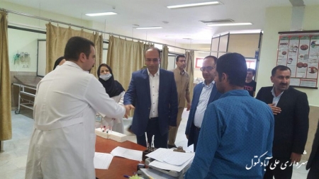 عیادت فرماندار و نایب ریس شورای اسلامی شهر به همراه شهردار از بیماران